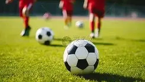 梅西拼搏激励，马丁内斯砥砺前行